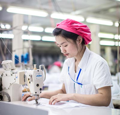 重庆定做衣服厂家生产车间